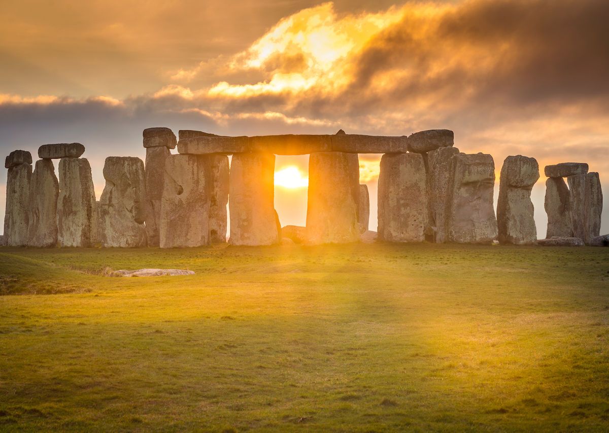 Stonehenge is one of the largest and most famous structure used to mark the summer and winter solstices by aligning toward sunrise on the summer solstice (22 June) and on the winter solstice (22 December).