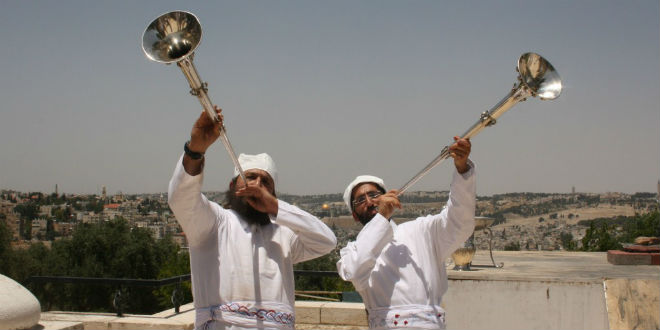 Shouting of the trumpets for the King on Yom Teruah.