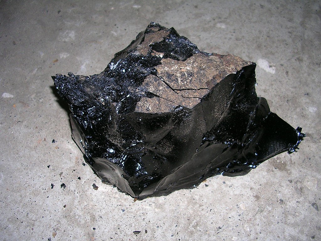 Refined bitumen